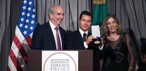 EPN recibe el ‘Premio al Estadista’ por reformas estructurales