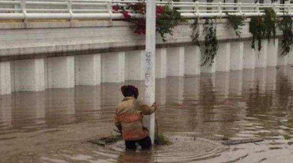 Peña Nieto instruye apoyar a damnificados en Durango