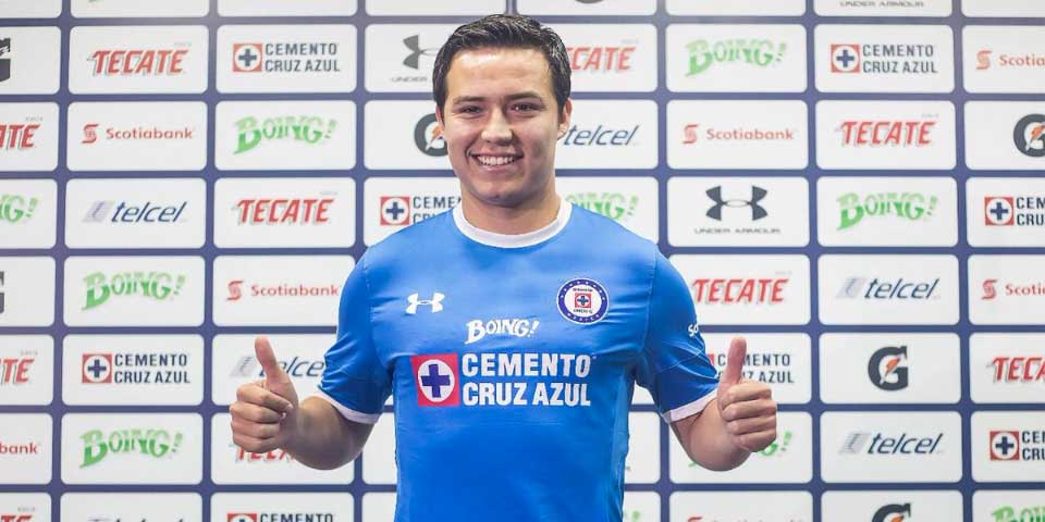 Cruz Azul presenta al ‘Cubo’ Torres como su nuevo jugador
