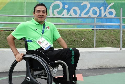 Edgar Navarro gana bronce para México - ex_alcalde-neza-medalla-edgar_navarro-juegos_paralimpicos_MILIMA20160912_0253_8