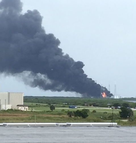 Explota cohete en Cabo Cañaveral - explosion-cabo-cañaveral