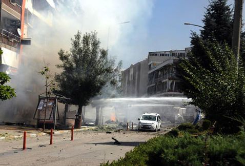 Coche bomba deja 48 heridos en Turquía