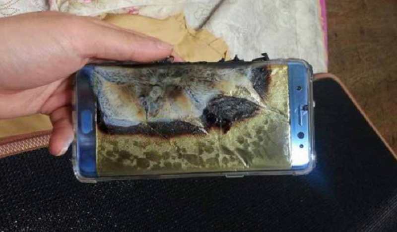 Aerolíneas prohíben cargar o encender un Galaxy Note 7 durante un vuelo - explotado