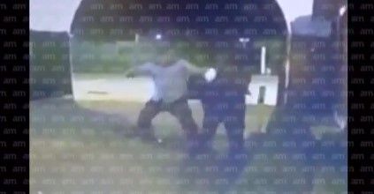 Video: golpiza a portero por no abrir rápido