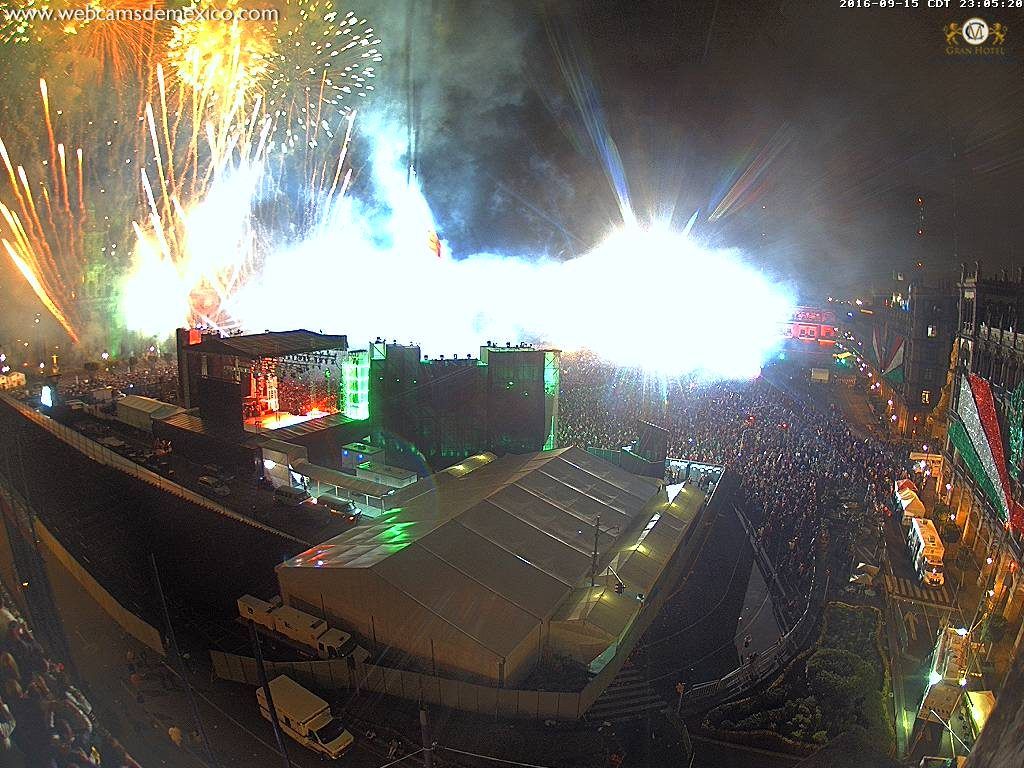 Peña Nieto da su cuarto Grito de Independencia desde Palacio Nacional - grito-6-1024x768