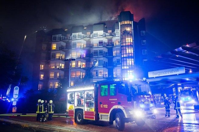 #Video Incendio en hospital de Alemania deja dos muertos #Video Incendio en hospital de Alemania deja dos muertos