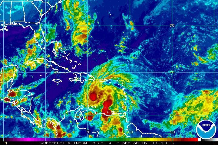 Huracán Matthew alcanza la categoría 4