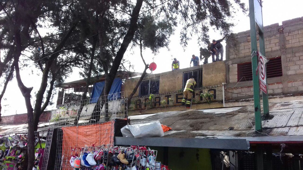 Se incendia bodega en Tepito