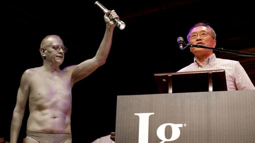 Las 10 investigaciones más absurdas según la parodia de los Nobel - japones-ignobel-U10107371408G0E-510x287@abc