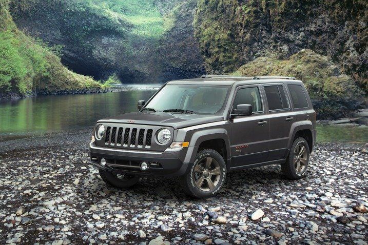 Fiat Chrysler llama a revisión a 1.9 millones de vehículos - jeep-patriot