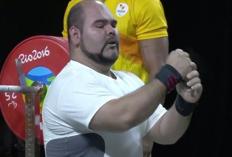 Mexicano consigue medalla de bronce en levantamiento de potencia - jose-de-jesus-castillo