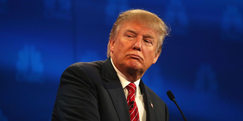 Renuncian dos consejeros hispanos de Trump tras discurso