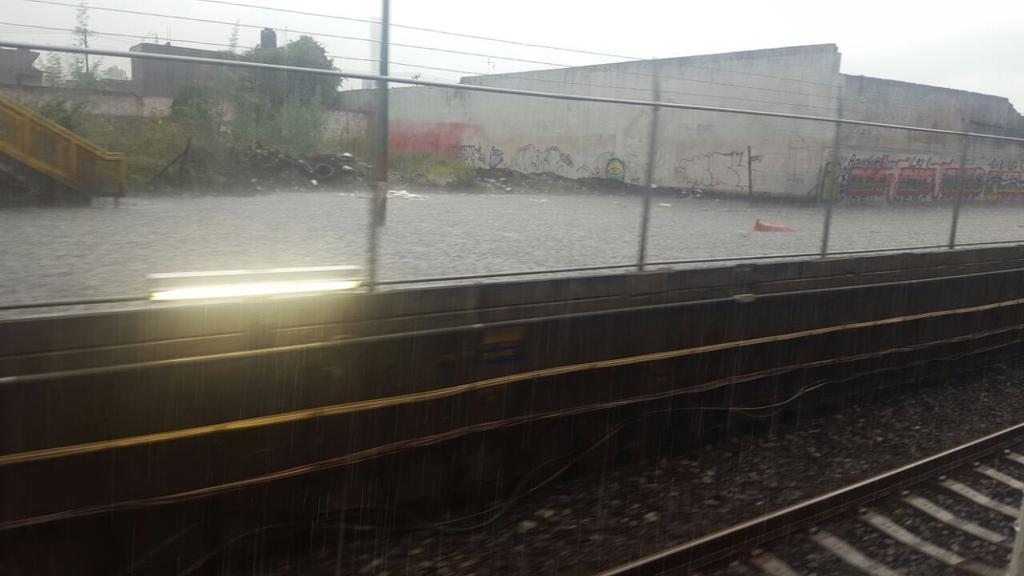 Reanudan servicio en Línea A del Metro tras inundaciones