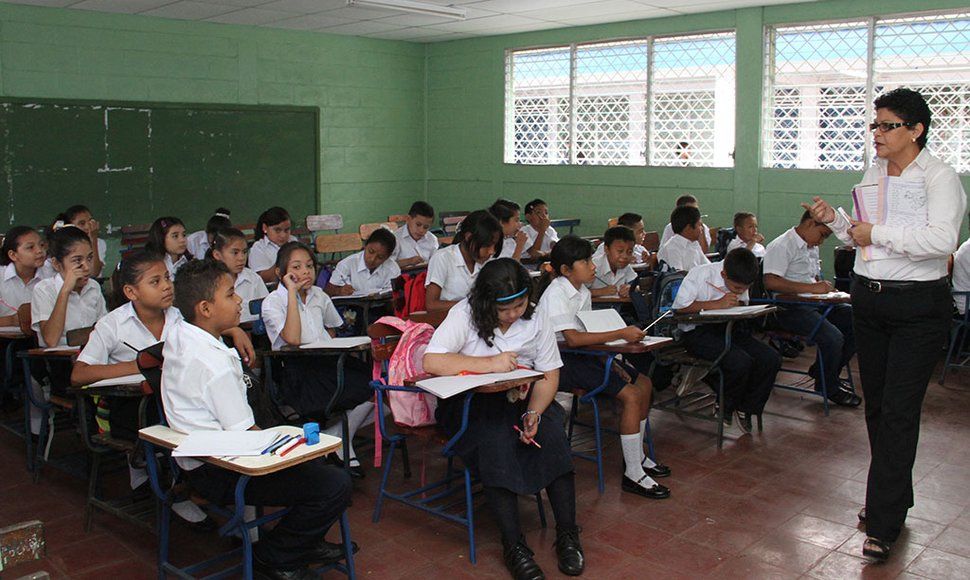 Evalúan a 98 por ciento de profesores del país - maestros