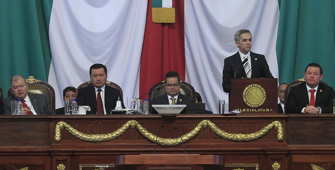 Mancera pide al Gobierno federal no ahorcar a la Ciudad de México - mancera-1