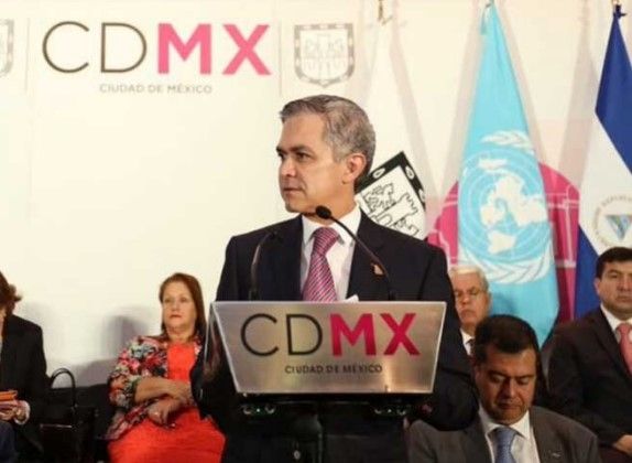 Todo listo para concierto de Roger Waters en el Zócalo: Mancera - mancera-3