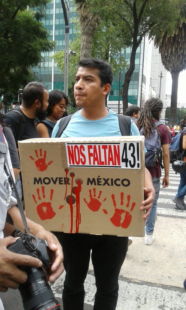 Marcha a 2 años de la desaparición de los normalistas - marcha-13