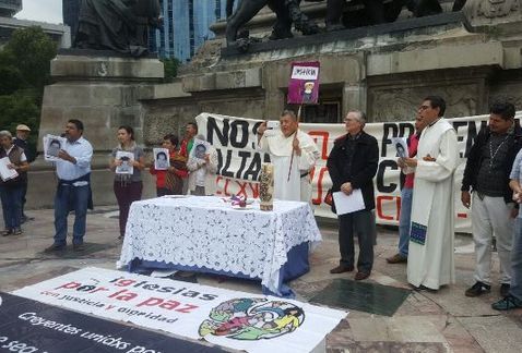 Marcha a 2 años de la desaparición de los normalistas - marcha-6