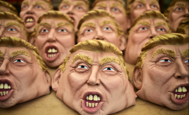 Hombre con máscara de Trump apuñala a una persona en Florida