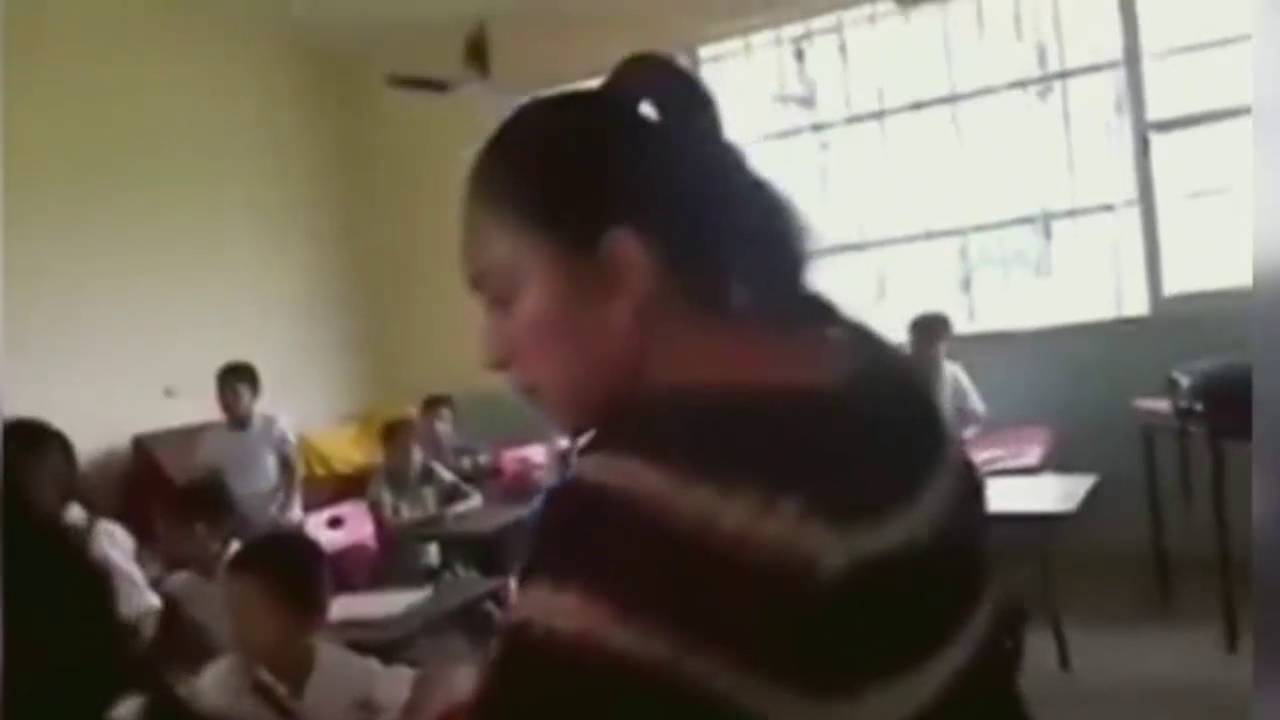 SEP denuncia a mujer que le quitó libros a niños