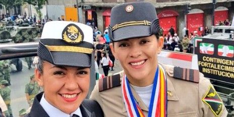 Medallistas olímpicos formaron parte del desfile militar