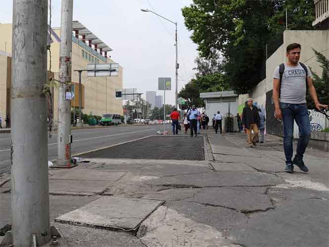 Quitan puestos ambulantes afuera del Metro Balderas - metro-balderas-3