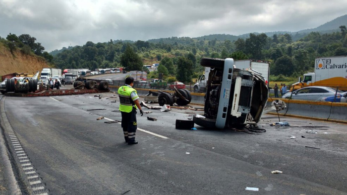 Doble volcadura en la autopista México-Puebla - mexico-puebla