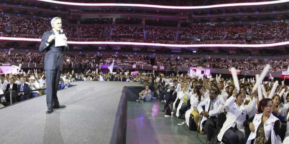 Mancera designa a constituyentes