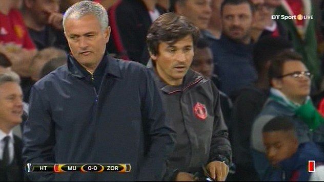 Mourinho pelea con sus cuerpo técnico durante partido - mourinho-faria