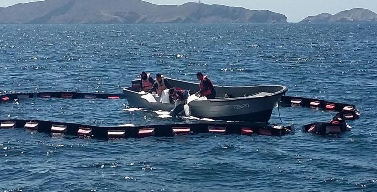 Naufraga barco de pesca de EE.UU. en Baja California