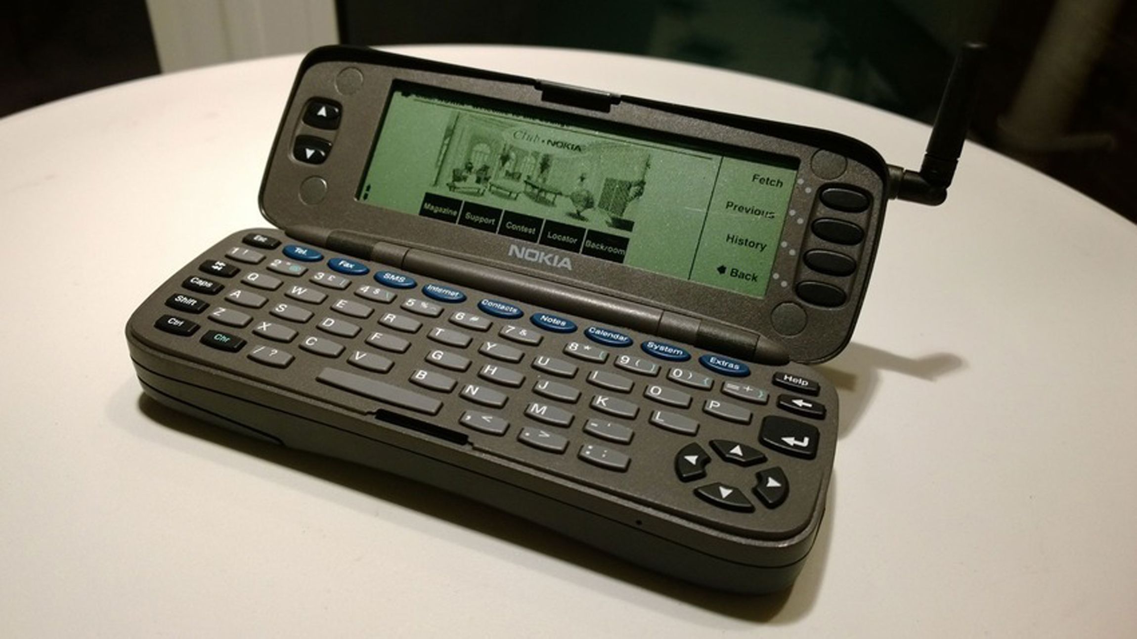 El primer celular con internet - nokia-9000-2