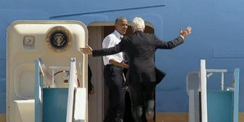 Video: Obama apura a Bill Clinton para regresar a Washington