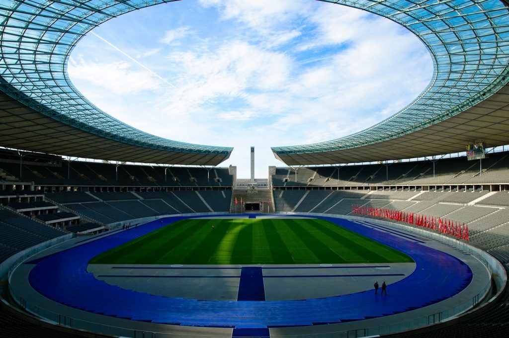 Los 20 estadios que todo aficionado al futbol debe conocer - olimpico-de-berlin-1024x680
