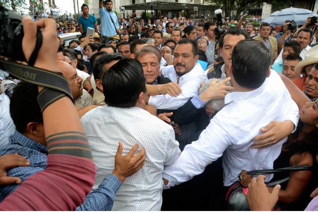 Giran orden de aprehensión contra agresores de Anaya, Yunes y Creel en Veracruz - panistas-veracruz