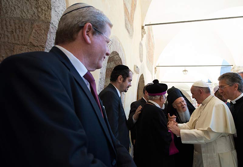 Se reúne el papa Francisco con líderes de otras religiones - papa-francisco-reunion-4