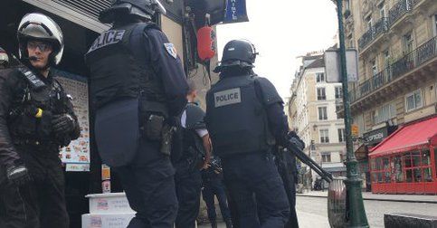 Detienen a un adolescente por falsa alarma de toma de rehenes en París