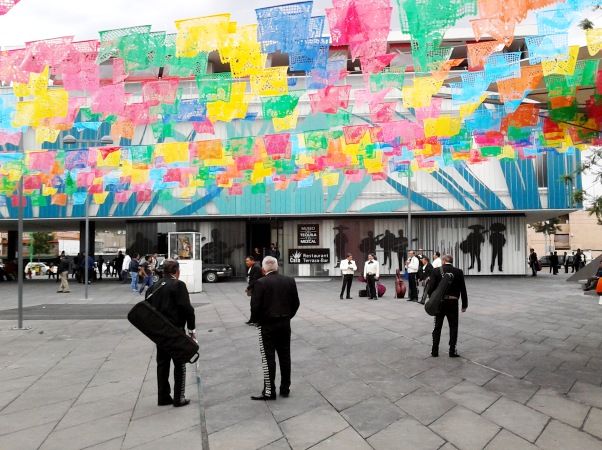 ¿Quién es Garibaldi, el de la plaza de los mariachis? - plaza-garibaldi-4