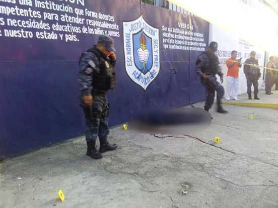 Asesinan a policía afuera de escuela normal de Acapulco - policia-muerto