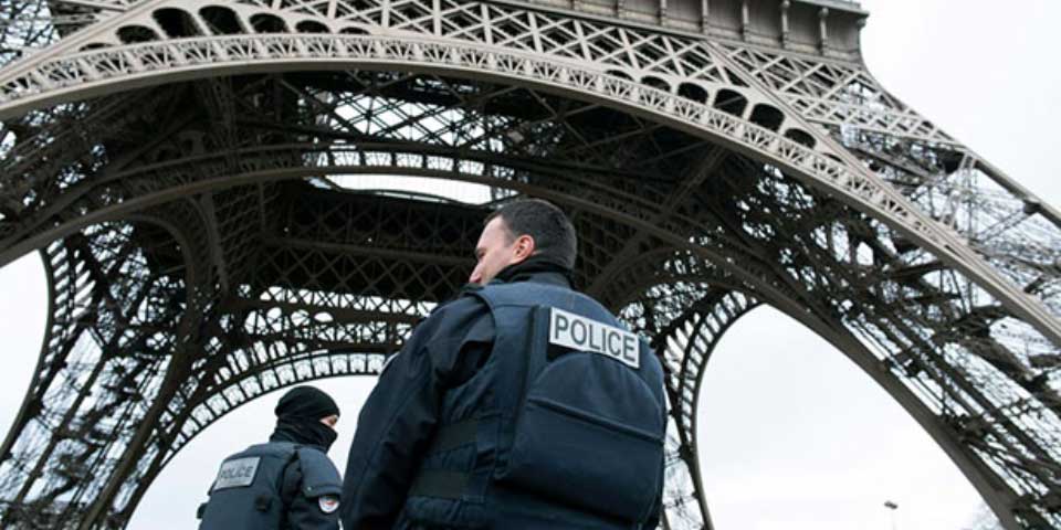 Detienen a sujetos relacionados con presunto coche bomba en París