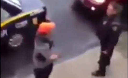 #LordClavería hombre amenaza con arma a policías