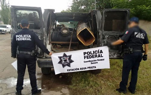 Aseguran vehículo modificado para lanzar droga en la frontera