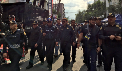 Detienen a 30 revendedores de boletos a las afueras del Azul