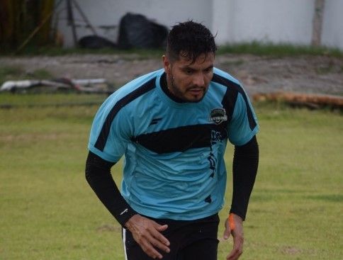 Dan de baja a portero de Cafetaleros por participar en riña - portero-1