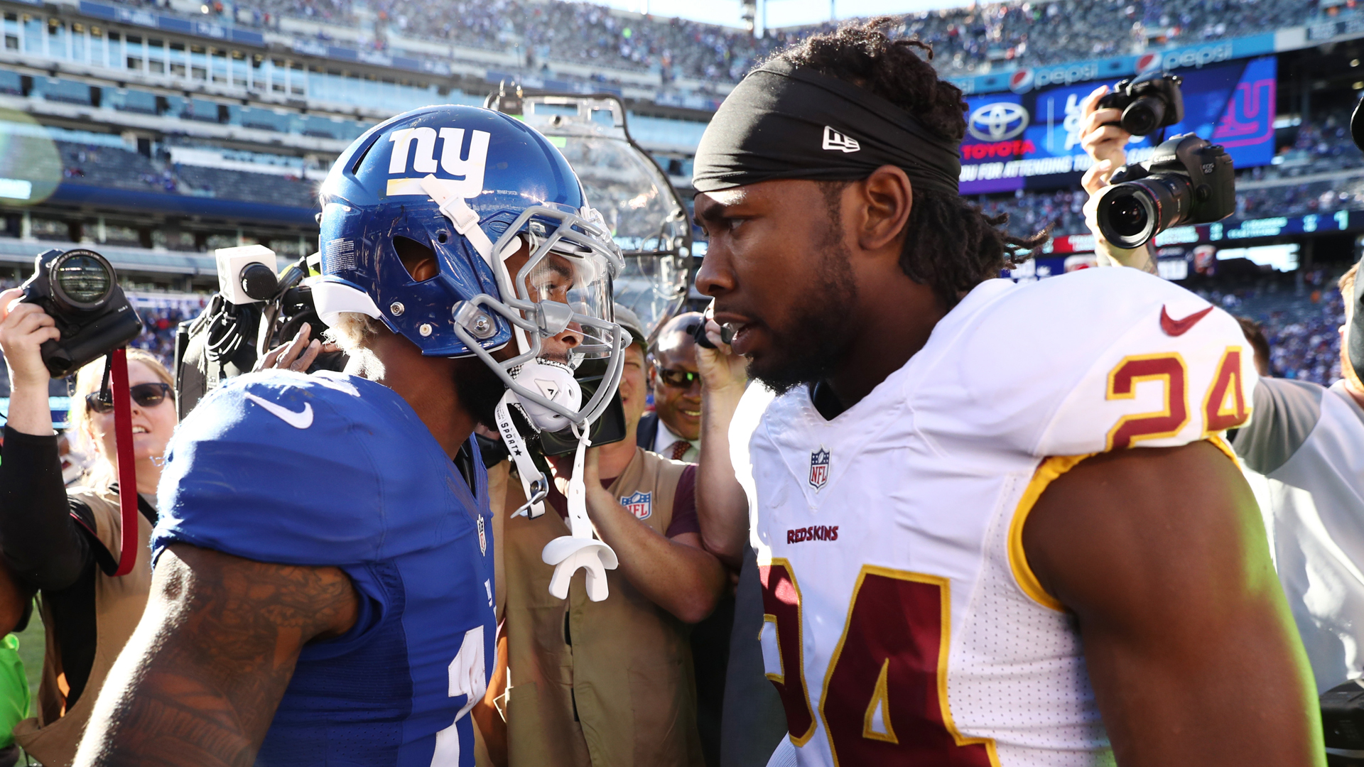 Video: Beckham Jr golpea red y esta le regresa el golpe - promo299109269