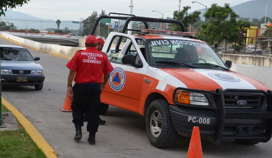 Protección Civil alerta por mar de fondo en Acapulco