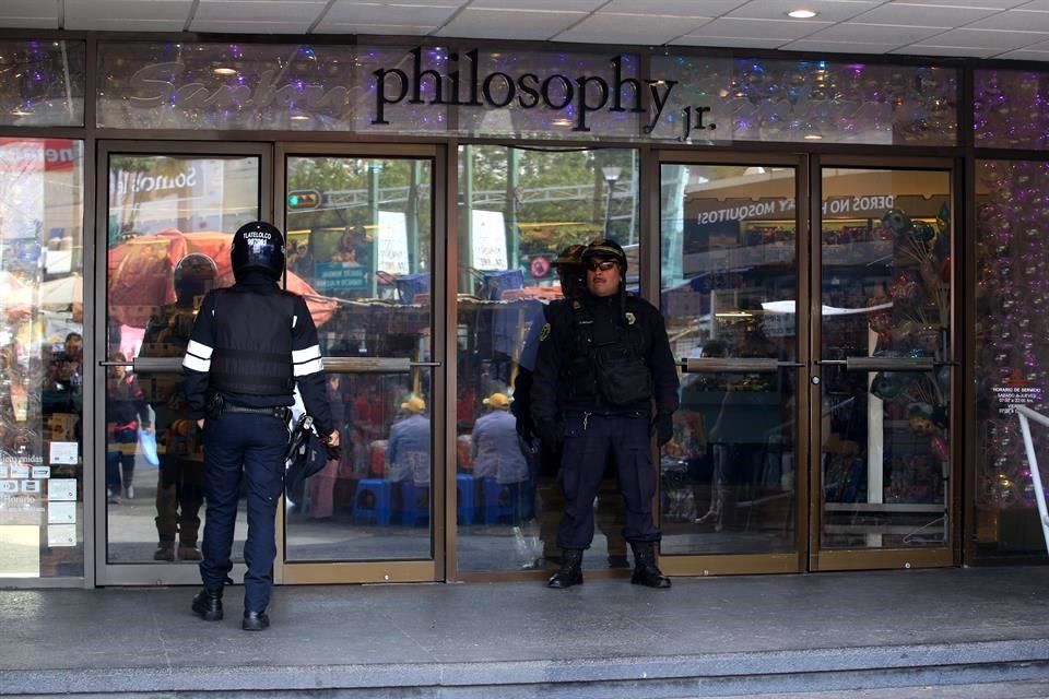 Hombres armados asaltan Sanborns en Cuauhtémoc - robo-sanborns-cuauhtemoc