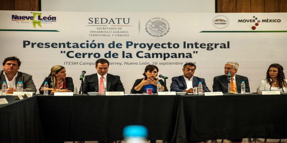 Firma Rosario Robles convenio para recuperar 101 espacios en Nuevo León