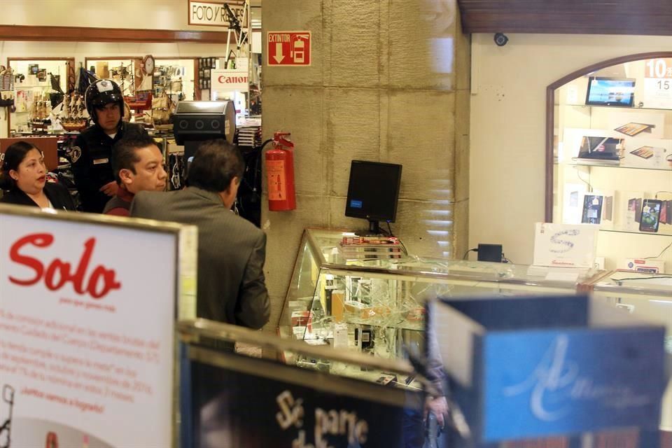 Hombres armados asaltan Sanborns en Cuauhtémoc - sanborns-cuauhtemoc