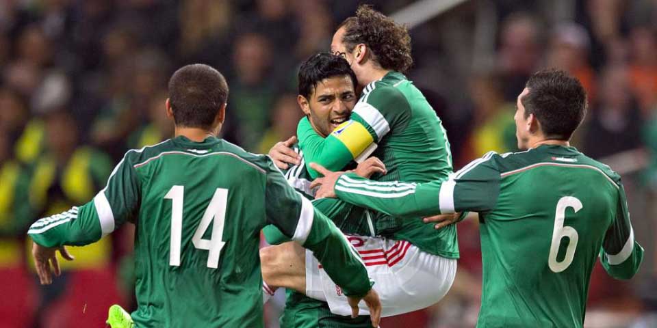 Los futbolistas mexicanos más caros