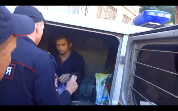 Detienen a youtuber por jugar Pokémon GO en una iglesia - sokolovsky